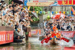 申花新帅斯卢茨基：不会学中文，只知道“你好”“谢谢”